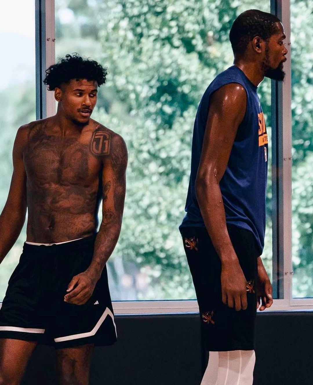 4年5300万🚀记者：芬尼不在KD7队大交易中 大概率是直接签火箭