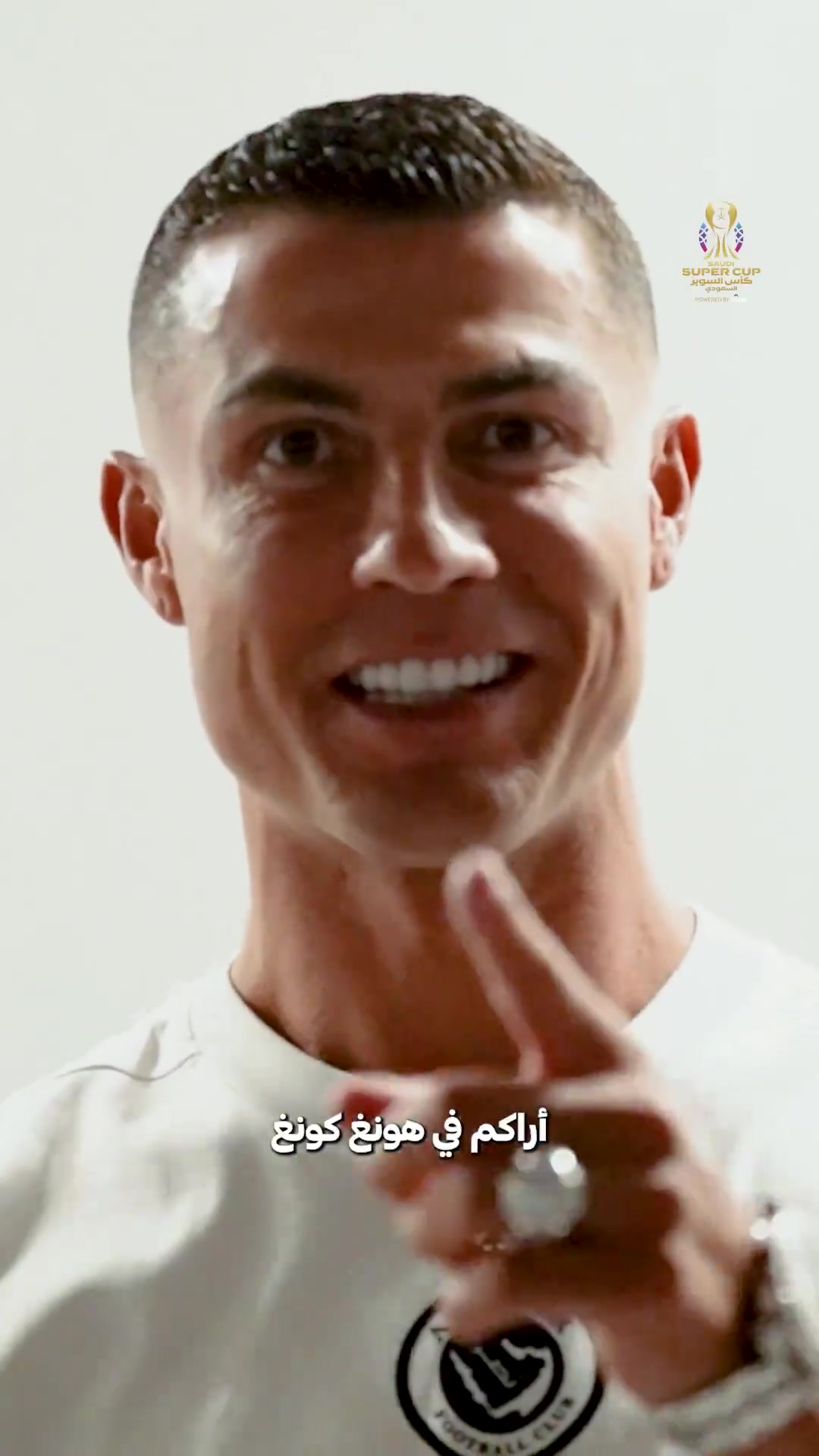 总裁秀中文🤩将在中国香港参加沙超杯，C罗用中文说"你好"👋