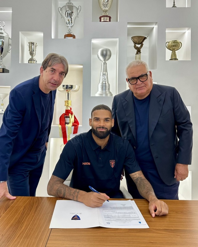 九游APP-莱切官方宣布从杜塞尔多夫引进中卫西伯特，总转会费达550万欧元