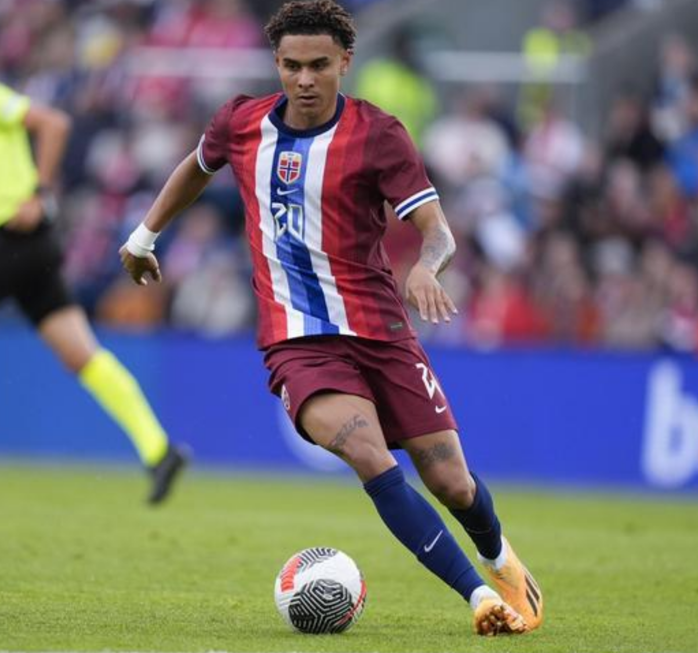 对阵意大利传射！迪马济奥：那不勒斯持续关注努萨